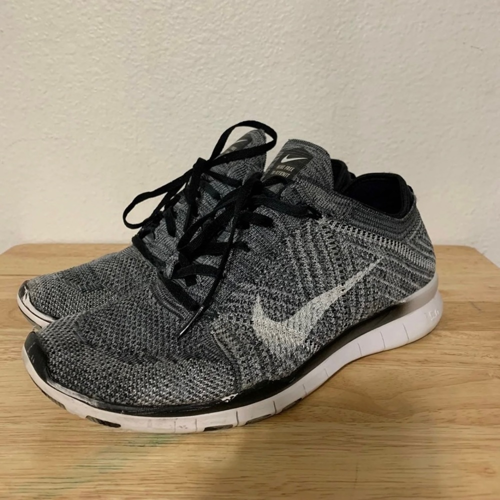 Men’s Nike Flyknit Running Shoes size 9.5